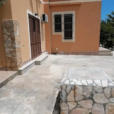 Lungomare Di Avola, A 300 Mt Dal Mare Frühstückspension